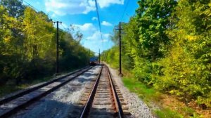 Вид из окна водителя Зеленая линия RTA в Кливленде — Зеленая дорога в Тауэр-Сити