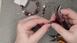 # МК  Собираем серьги с искусственным жемчугом.