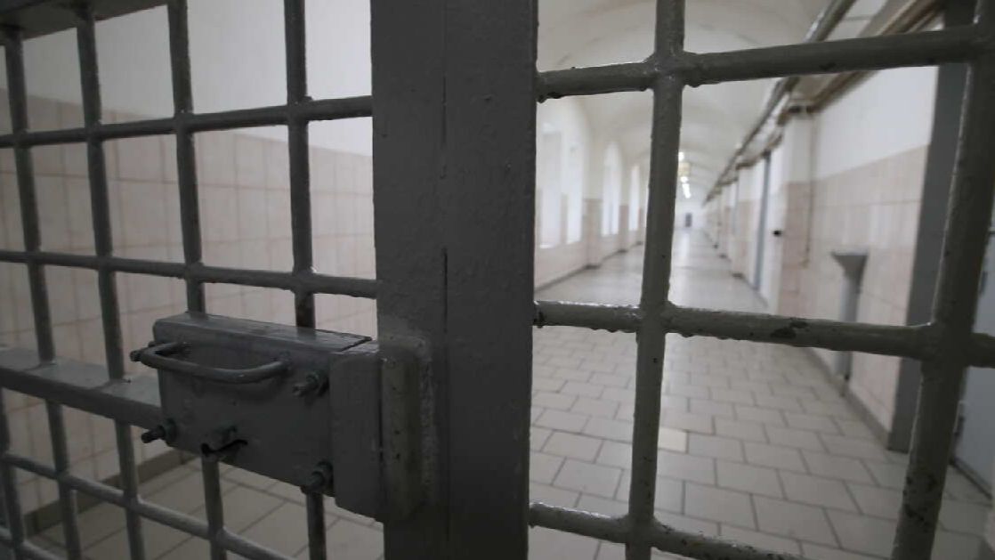 Бывшие сотрудники СК и ФСБ получили от 14 до 19 лет тюрьмы по делу Merlion смотреть онлайн