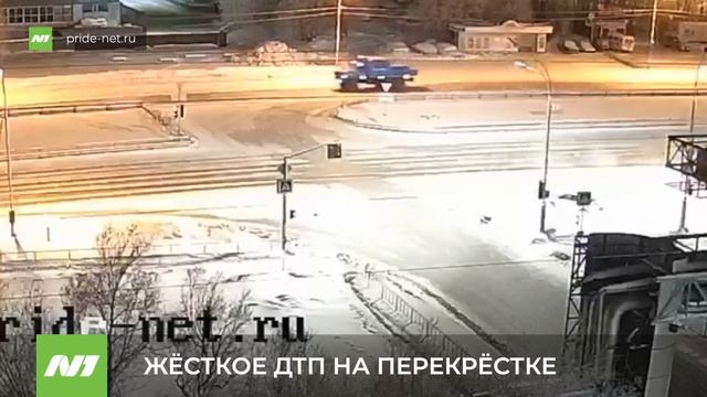 Вартовчанин вылетел из машины. Подробности аварии на перекрёстке. Нижневартовск смотреть онлайн