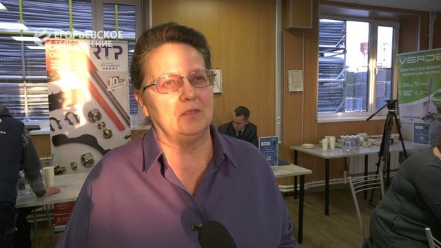 Очередной приём выездной администрации состоялся на предприятии в селе Лелечи смотреть онлайн