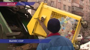 Нижегородцы выложили в сеть кадры летящих из мусоровоза отходов