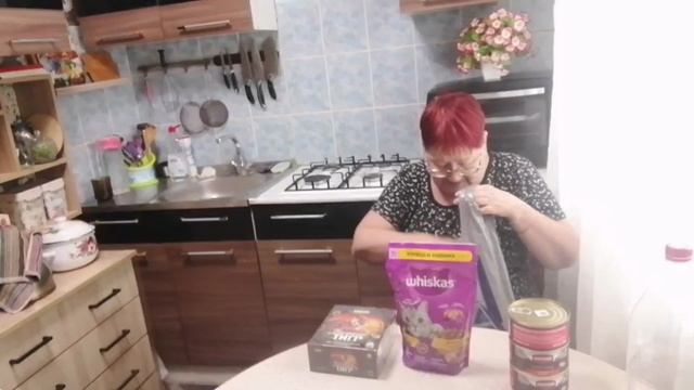 Жизнь пенсионеров. Обзор покупок. Посылочку на СВО смотреть онлайн