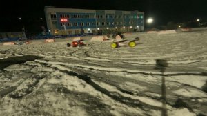 RC гонки в ночном морозе: Кто первый сдастся?