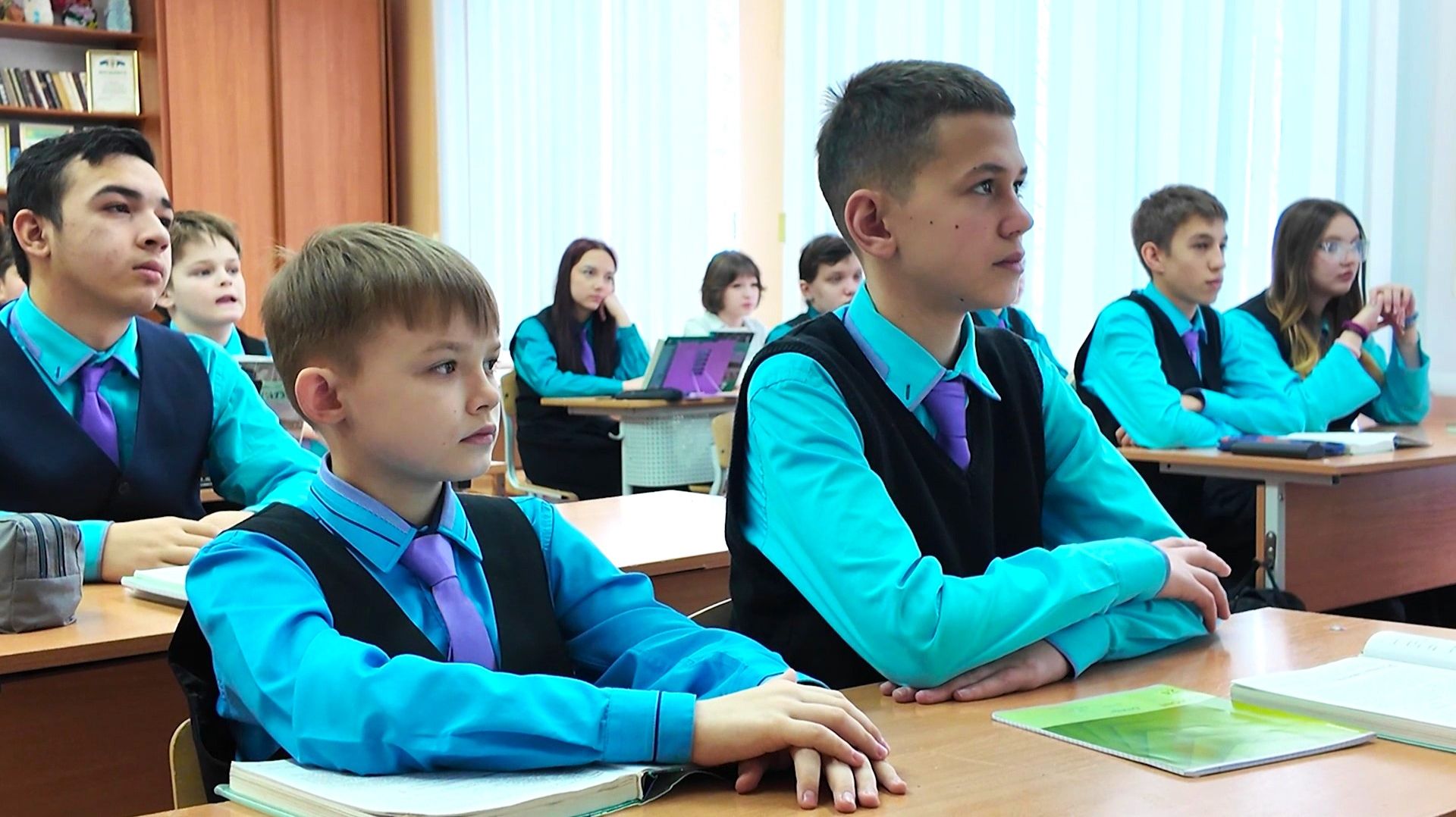 Пыть-яхские школьники осваивают углублённые программы в «Сириус-классе» смотреть онлайн