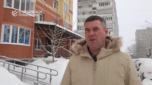 Очередной мощный снегопад обрушился на Егорьевск смотреть онлайн