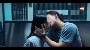 Бумажный дом Корея. Денвер и Мисун. Всего лишь друг