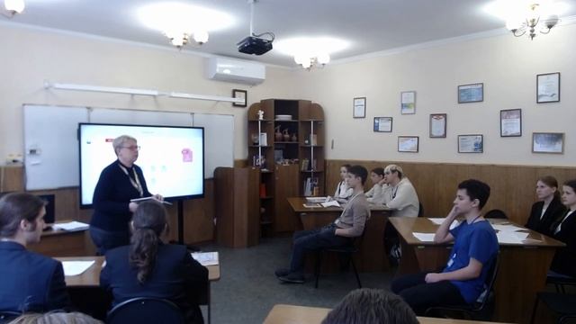 Видео бинарного занятия «Защита групповых проектов разных типов. Работа с источниками информации» смотреть онлайн