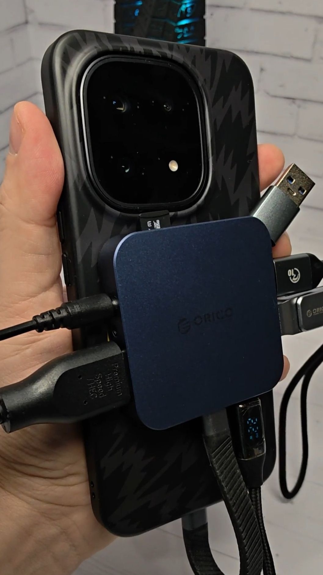 Вот это гаджет 😳 Магнитный хаб ORICO с М2 для SSD и 9 портами: смотреть онлайн