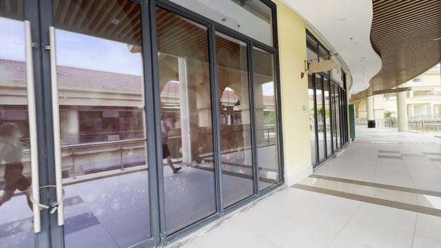 Санья. Дадунхай. Шоппинг в аутлет Mangrove Tree. смотреть онлайн