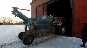 Володя уходит в зарю!