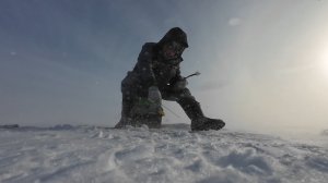 НА РЫБАЛКУ, В ЛЕДЯНОЙ УРАГАН!