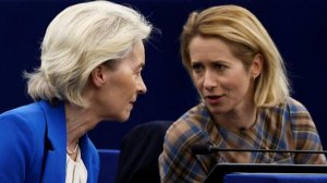 Эксперт указал на переживания Каллас из-за конфликта с фон дер Ляйен