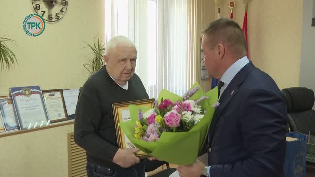 Юбилей отметил легендарный участковый Платонов смотреть онлайн