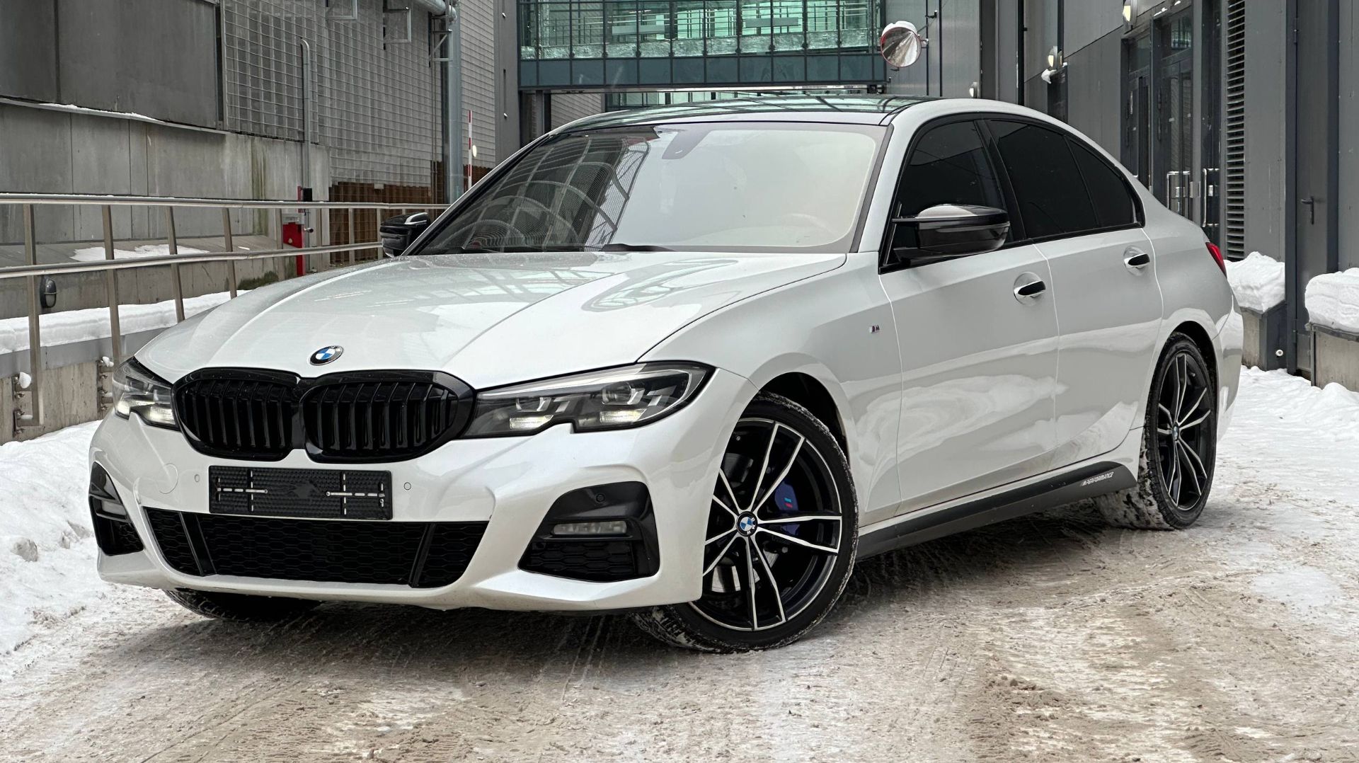 BMW 3 серии VII (G2x) 2019 смотреть онлайн