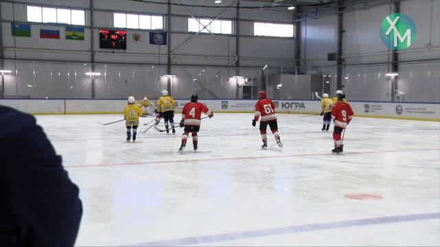 Продолжается борьба за лидерство в первенстве школьной хоккейной лиги смотреть онлайн