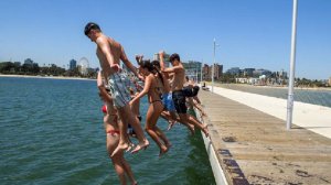 Reuters сообщило о рекордной жаре в австралийском Мельбурне за 17 лет