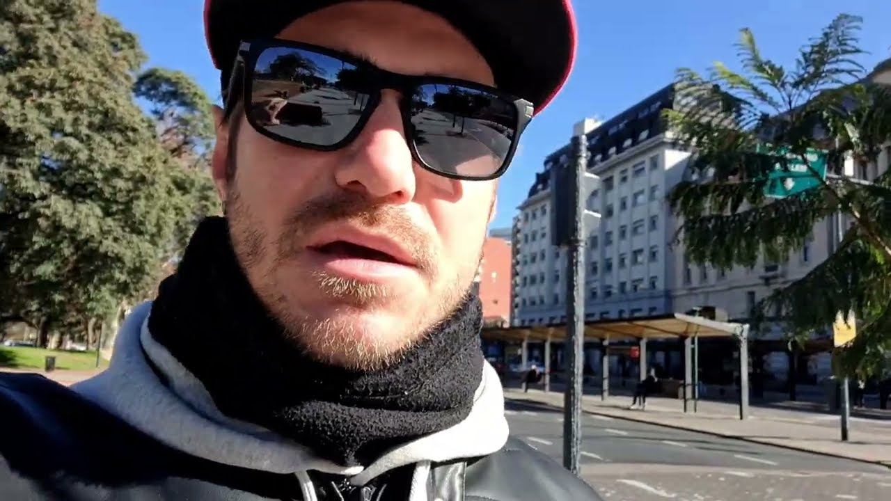 Я всё ещё в Буенос Айресе. Бомжи , много бездомных. Аргентина (7я страна) . Buenos Aires Argentina смотреть онлайн