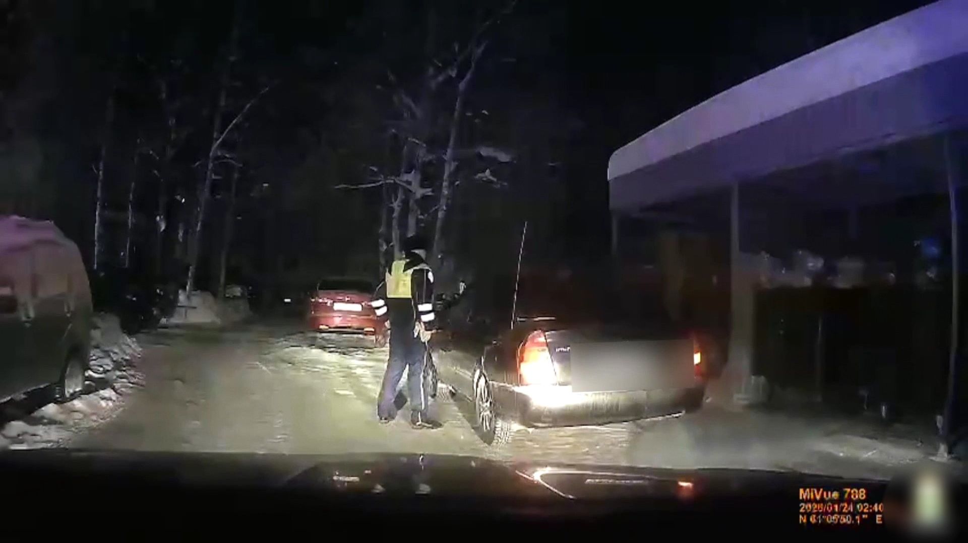 Полицейские Нефтеюганска задержали пьяного гонщика смотреть онлайн