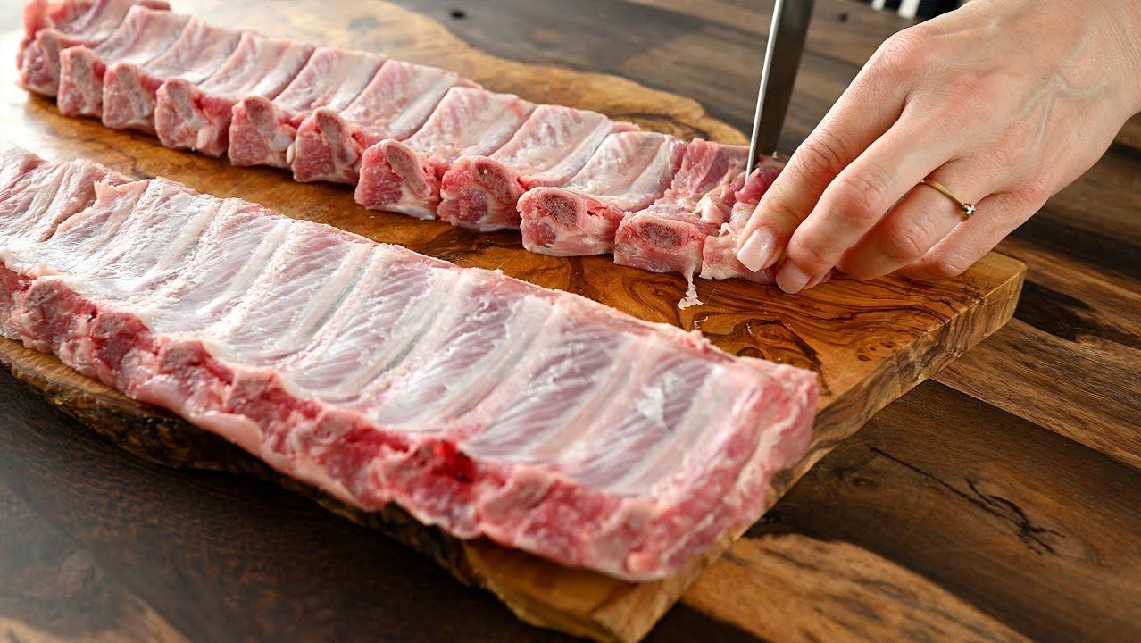 Свиные ребрышки по-особому! Откройте для себя необычный способ приготовления! смотреть онлайн