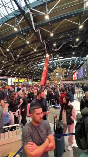 Глобальный сбой у авиакомпаний смотреть онлайн