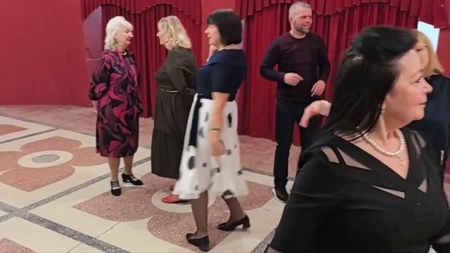 Дарите женщинам безумную любовь... 25.01.26... смотреть онлайн