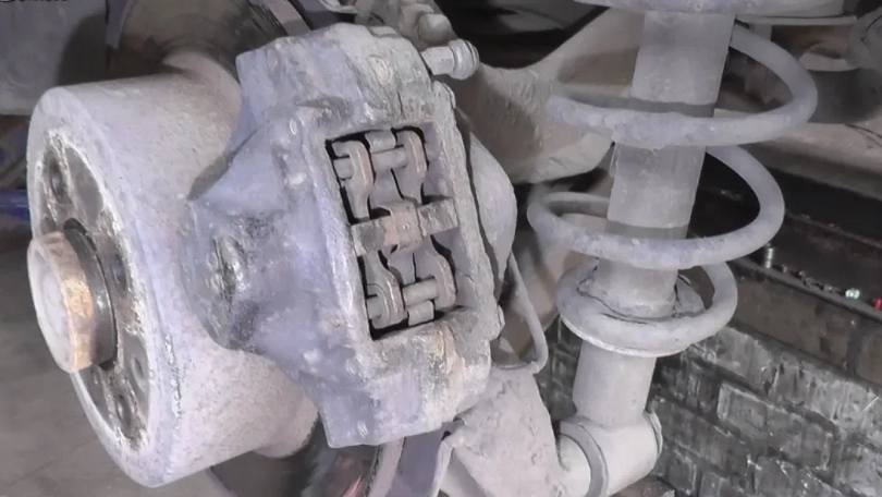 Замена задних тормозных колодок Opel Vectra B смотреть онлайн