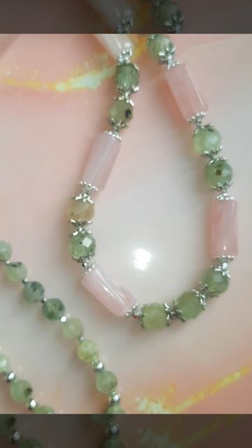 Классное сочетание: пренит и розовый кварц