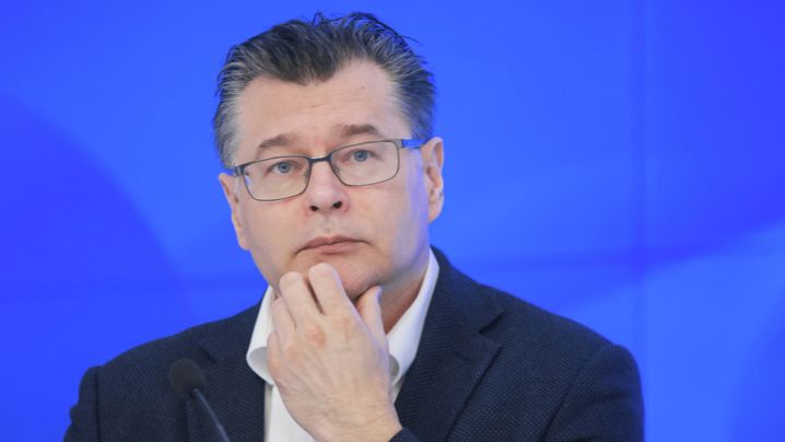 Политолог Мухин: ЕС прячет свою слабость за брутальной риторикой против РФ смотреть онлайн