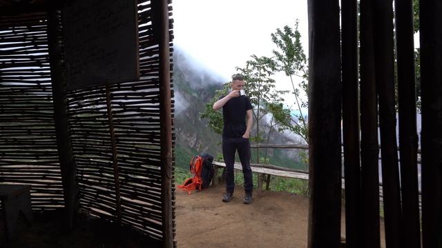 Пеший переход длиной 30 миль к руинам Чокекирао в Перу смотреть онлайн