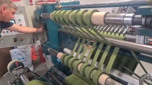 Процесс резки пленки на ленты 50 мм для маскировочных комплектов МКТ-2Л