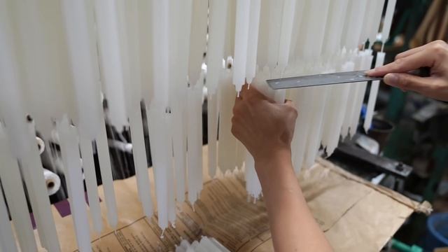 Процесс массового производства свечей. Свечной завод в Японии. смотреть онлайн