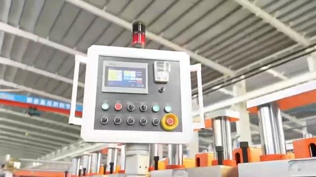 Экструдер трехслойного ABA листа ПВХ толщиной 10-20 мм ширина 1850 мм