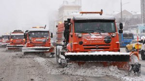 Десятки аварий и пробки: в Москве устраняют последствия рекордного снегопада