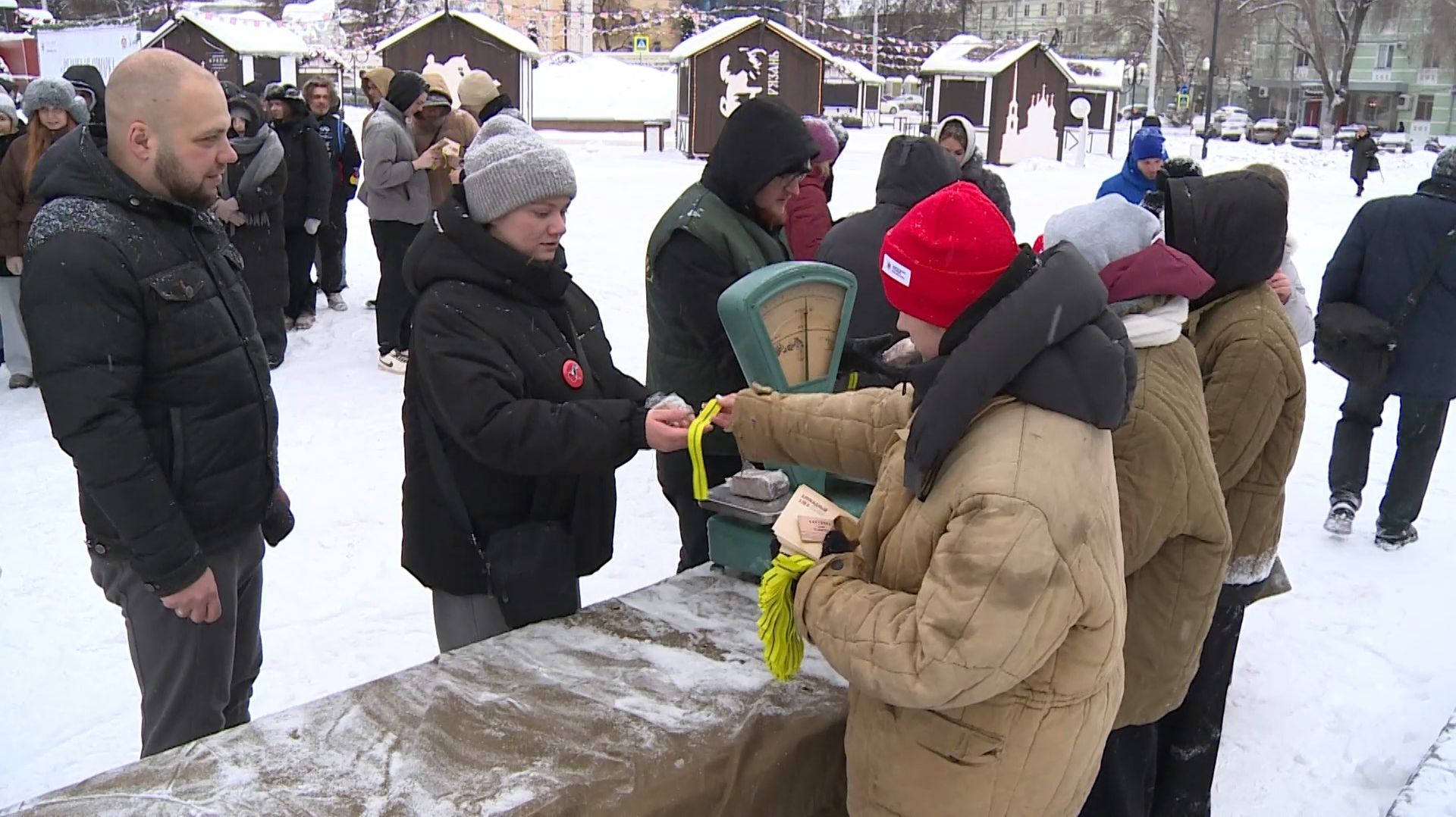 Волонтеры раздали в Рязани блокадный хлеб смотреть онлайн