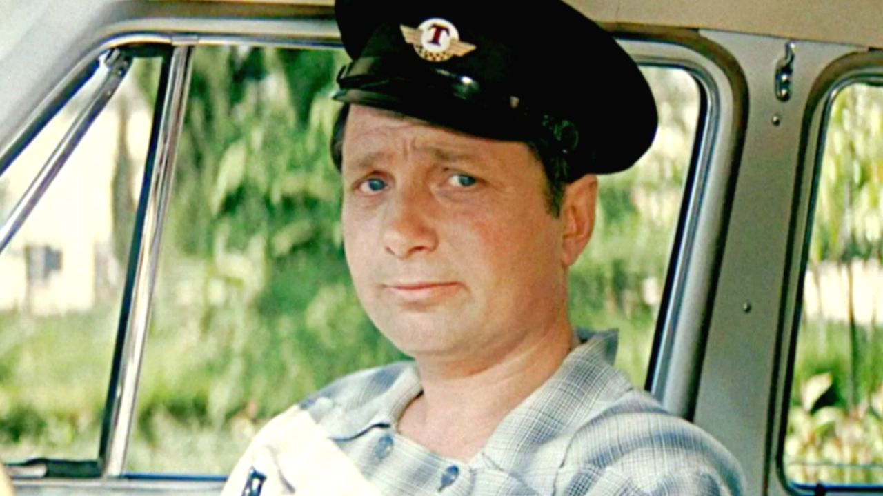 Владимир Гуляев судьба любимого актера из "БРИЛЛИАНТОВАЯ РУКА"! смотреть онлайн