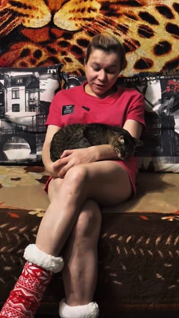 ОТПРАЗДНОВАЛИ ВОЗВРАЩЕНИЕ КОШКИ ДОМОЙ! ИРИШКА ЧИКИ ПИКИ ПРИГЛАШАЕТ ВСЕХ В ГОСТИ смотреть онлайн