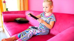 Настя, Кукла и волшебный телепорт Видео для детей Baby doll