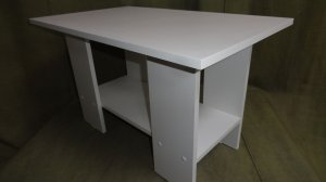 Продам столик журнальный. Комсомольск-на-Амуре. Недорого.