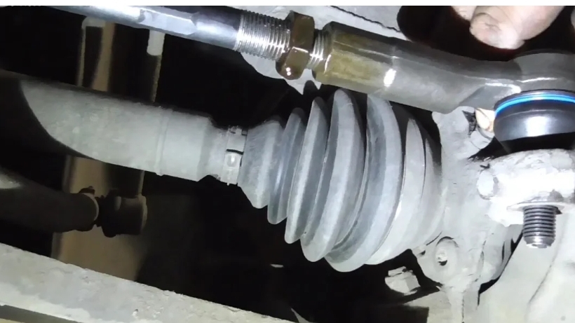 Замена рулевой тяги с наконечником Volkswagen Caddy смотреть онлайн