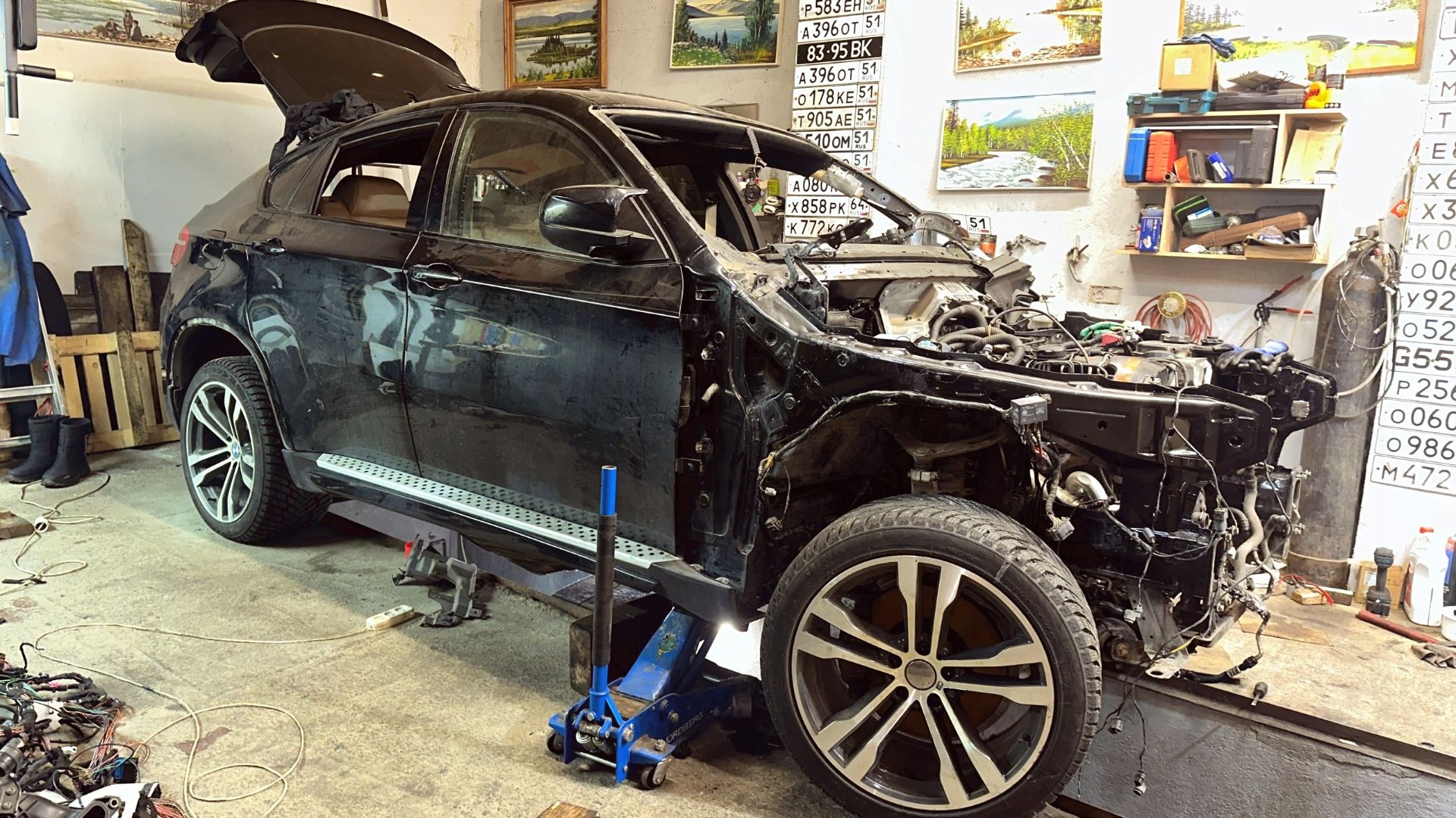 BMW Х6 УГОЛЕК. Крутим мотор горелого БУМЕРА. смотреть онлайн