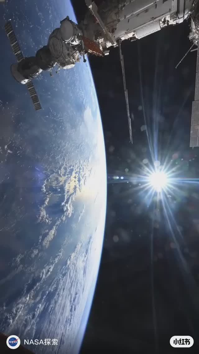 Съёмки с орбиты 🙃 смотреть онлайн