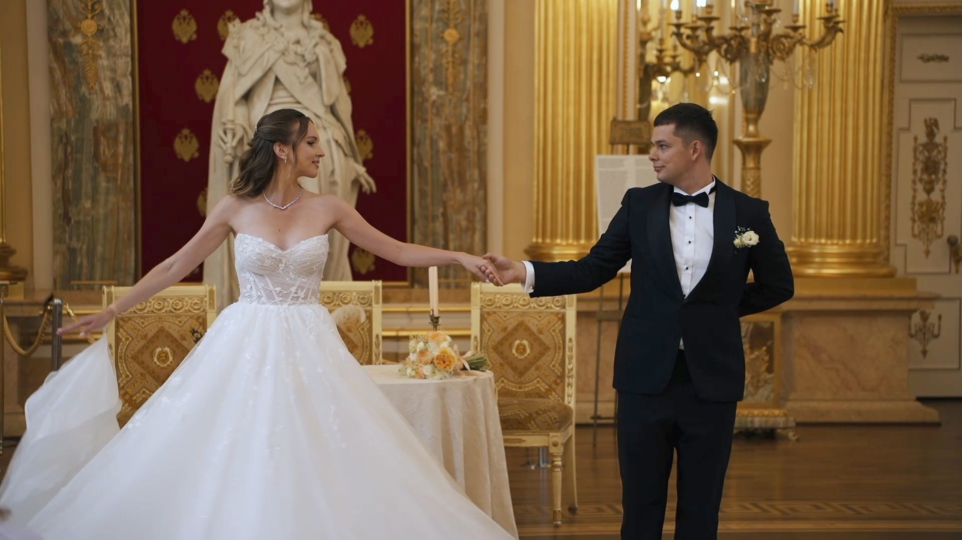 Свадебный танец во дворце Царицыно смотреть онлайн