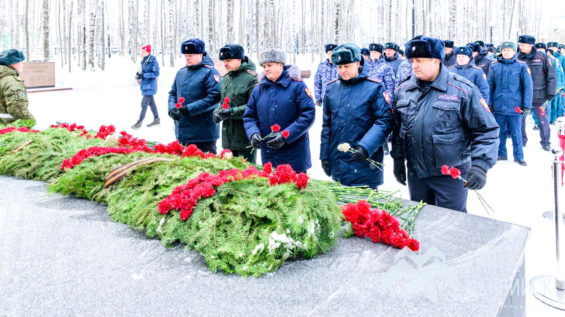 Югорчане почтили память героев блокадного Ленинграда смотреть онлайн