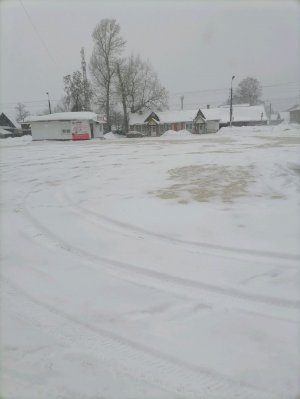 Нас снег заносит