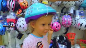 Настя и папа - шоппинг в магазине игрушек ⧸ Nastya and papa pretend