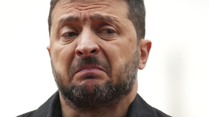 Зеленский призывает принять Украину в ЕС в 2027 году смотреть онлайн