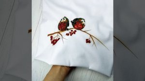 Снегирики. Футболка с принтом и вышивкой