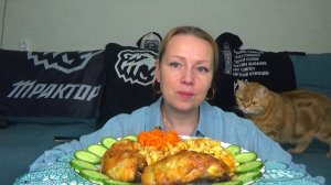 Мукбанг бедра курочки, макароны с овощами, морковка по корейски. Еда вкуснота.