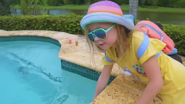 Настя и папа играют в прятки и догонялки смотреть онлайн